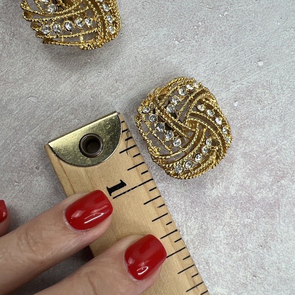 Clip On Earring Vintage Gold Tone Woven Rhinestone Unbranded - Picture 9 of 10